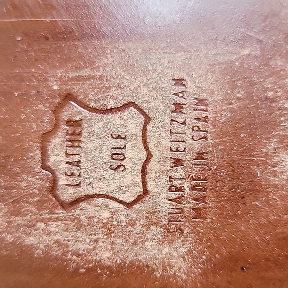 Stuart Weitzman Women's Taupe with Gold Heels Size 9B EUC - Picture 9 of 11